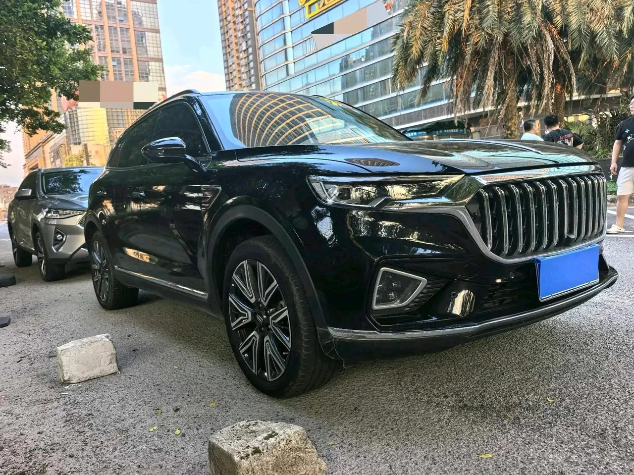 HongQi 2022 HS5 2.0T 4-wheel drive smart flag-sharing version automatic gear 3