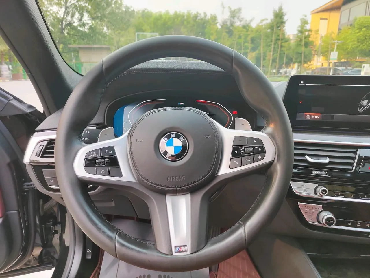 BMW 5 Series 2020 530Li 2.0T Leading M Sports Suit Automatic Gear 17