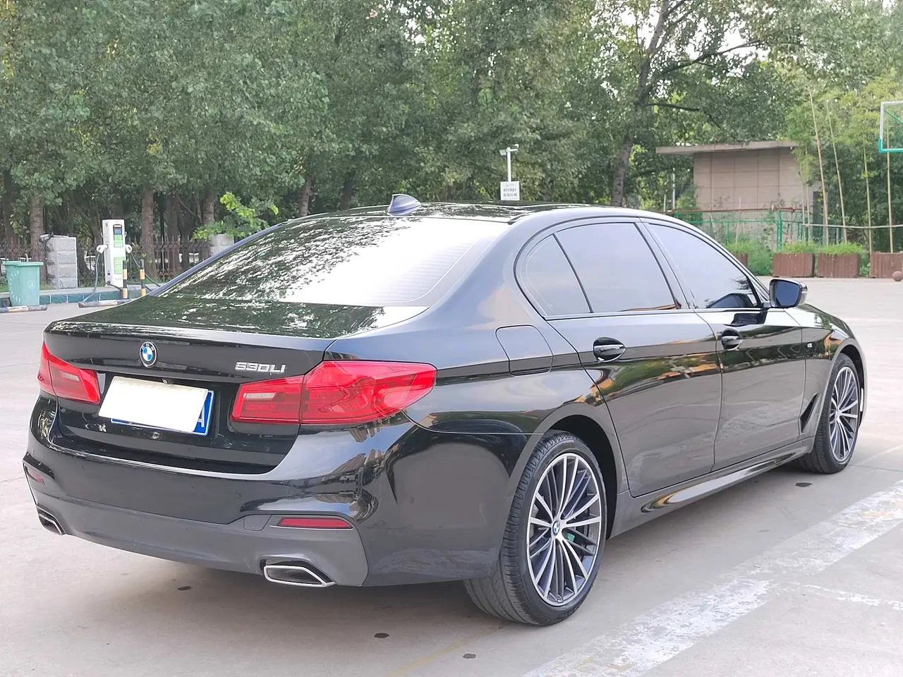 BMW 5 Series 2020 530Li 2.0T Leading M Sports Suit Automatic Gear 4