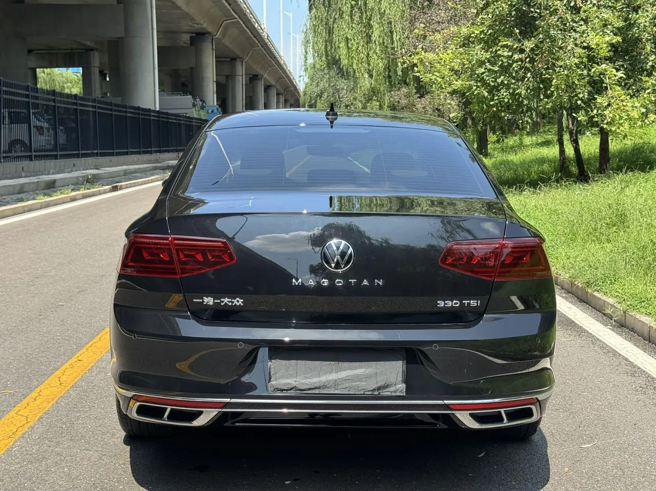 Volkswagen 2023 Magotan 2.0TSI 330TSI 2 million Commemorative Luxury Automatic Gear 5