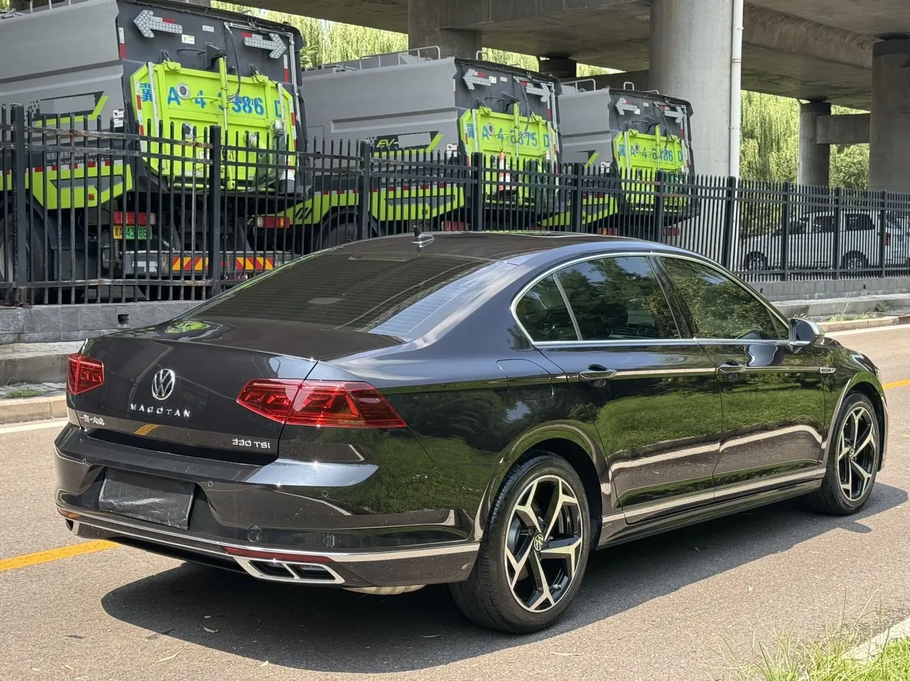 Volkswagen 2023 Magotan 2.0TSI 330TSI 2 million Commemorative Luxury Automatic Gear 6