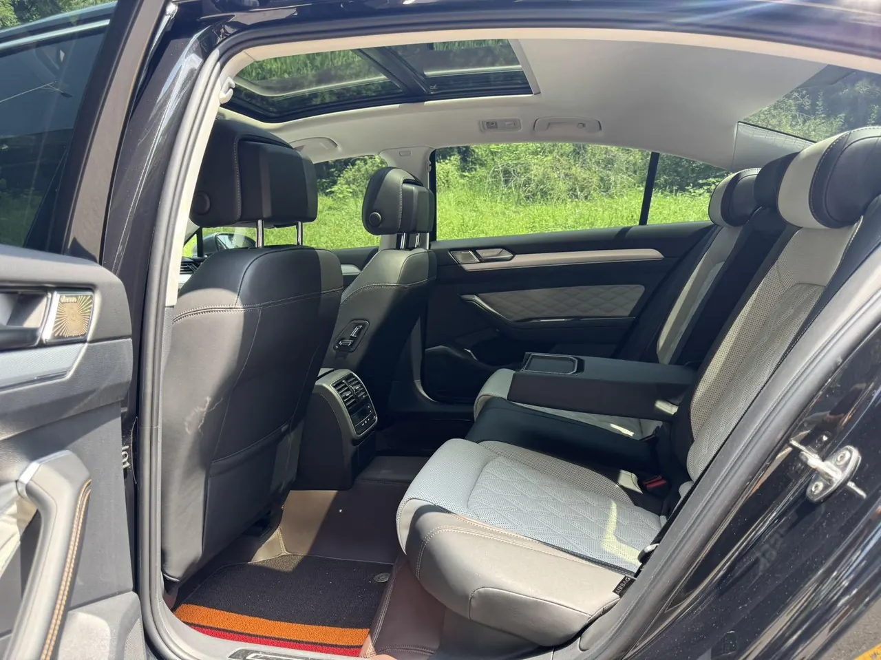 Volkswagen 2023 Magotan 2.0TSI 330TSI 2 million Commemorative Luxury Automatic Gear 8