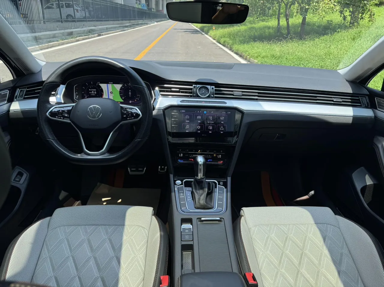 Volkswagen 2023 Magotan 2.0TSI 330TSI 2 million Commemorative Luxury Automatic Gear 9
