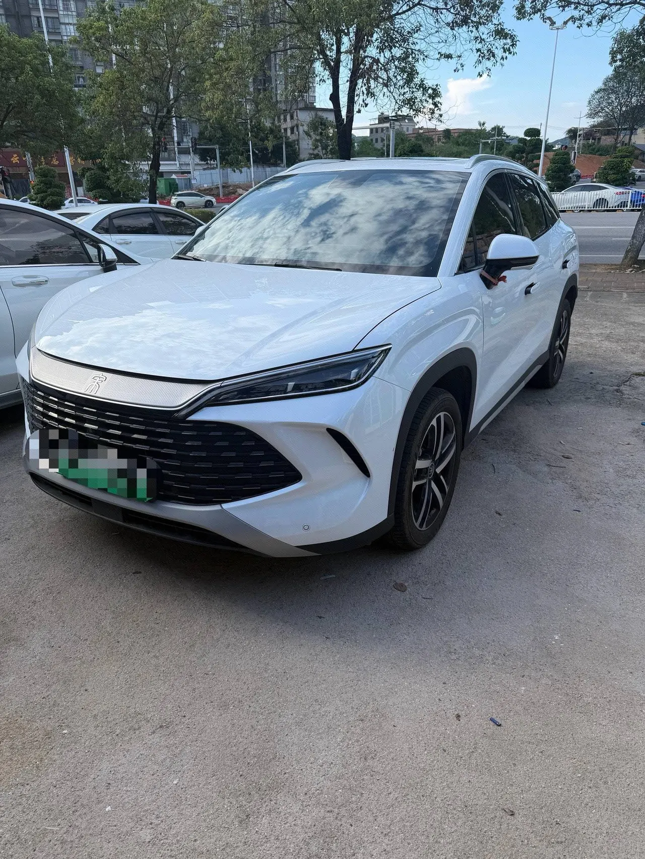 Open image lightbox: BYD 2024 Song L DM-i 1.5 Stepless 112km Leading Automatic Gear