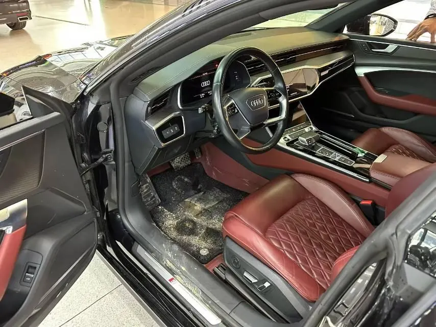 Audi 2023 A7L 2.0TFSI 45TFSI Quattro S-line Black Samurai Edition Automatic Gear 3