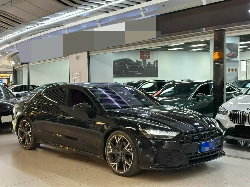 Audi 2023 A7L 2.0TFSI 45TFSI Quattro S-line Black Samurai Edition Automatic Gear 5