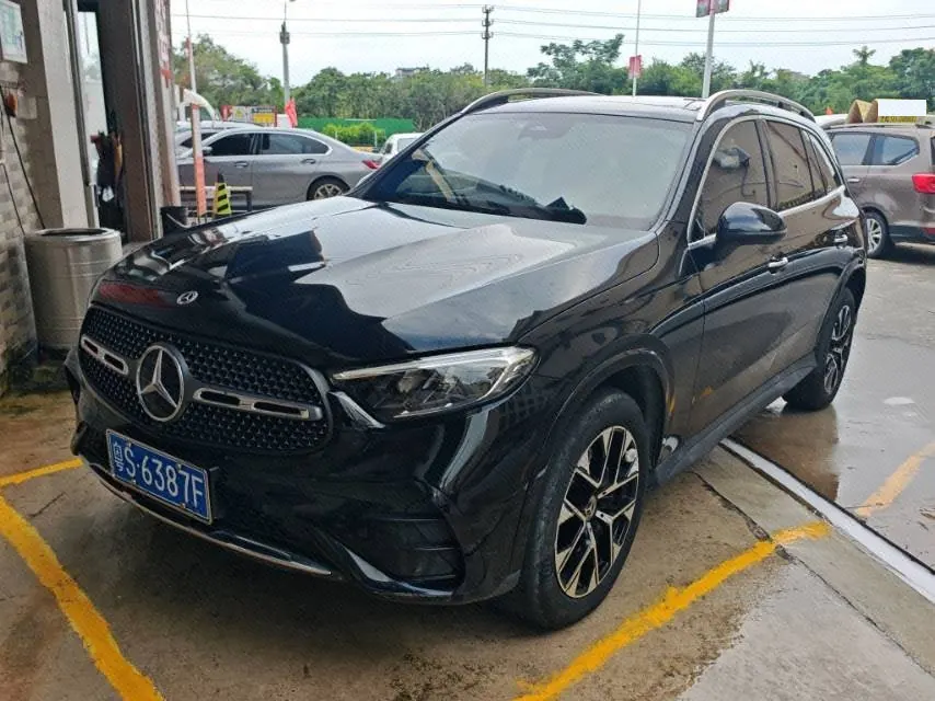 Open image lightbox: Mercedes Benz 2023 GLC 260 L 4MATIC 48V 2.0T Luxury 5-seat Automatic Gear
