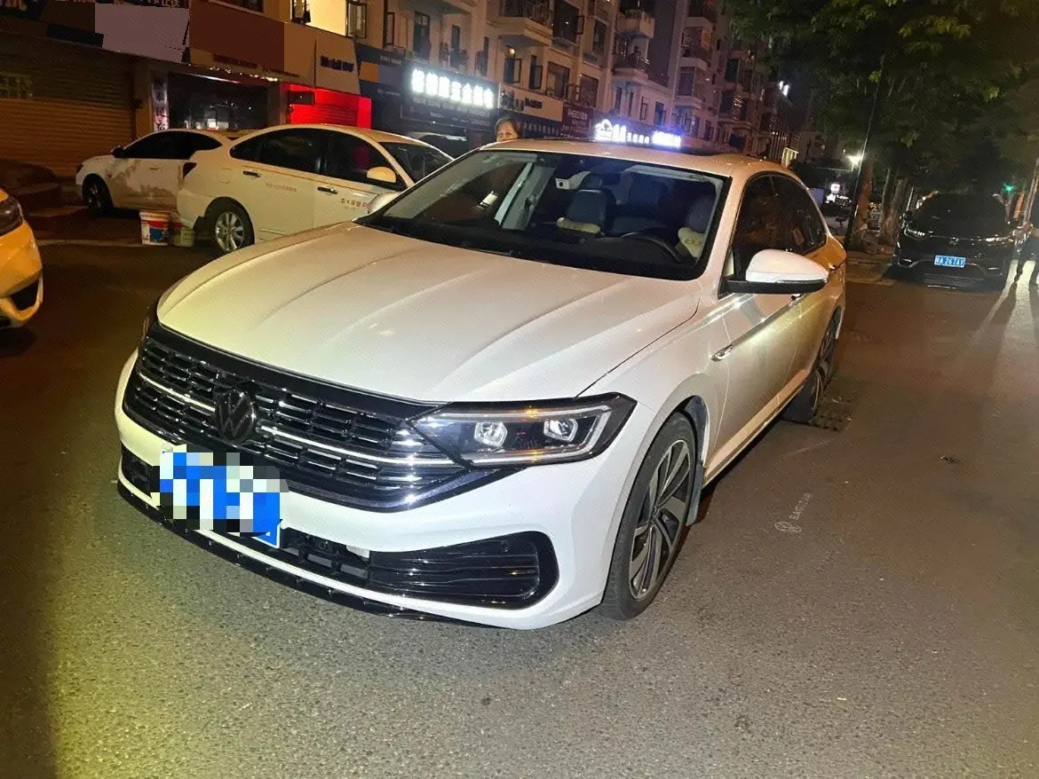 Open image lightbox: Volkswagen 2024 Sagittarius 1.5TSI 300TSI Excellent Edition Automatic Gear