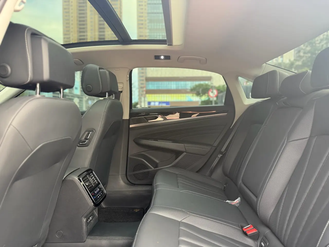 Volkswagen 2024 Passat 2.0TSI 330TSI Star Elite Edition Automatic Gear 6