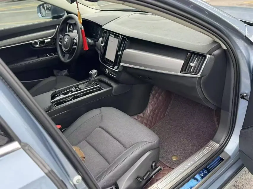 Volvo 2020 S90 2.0T T4 Zhixing Deluxe Edition Automatic Gear 5
