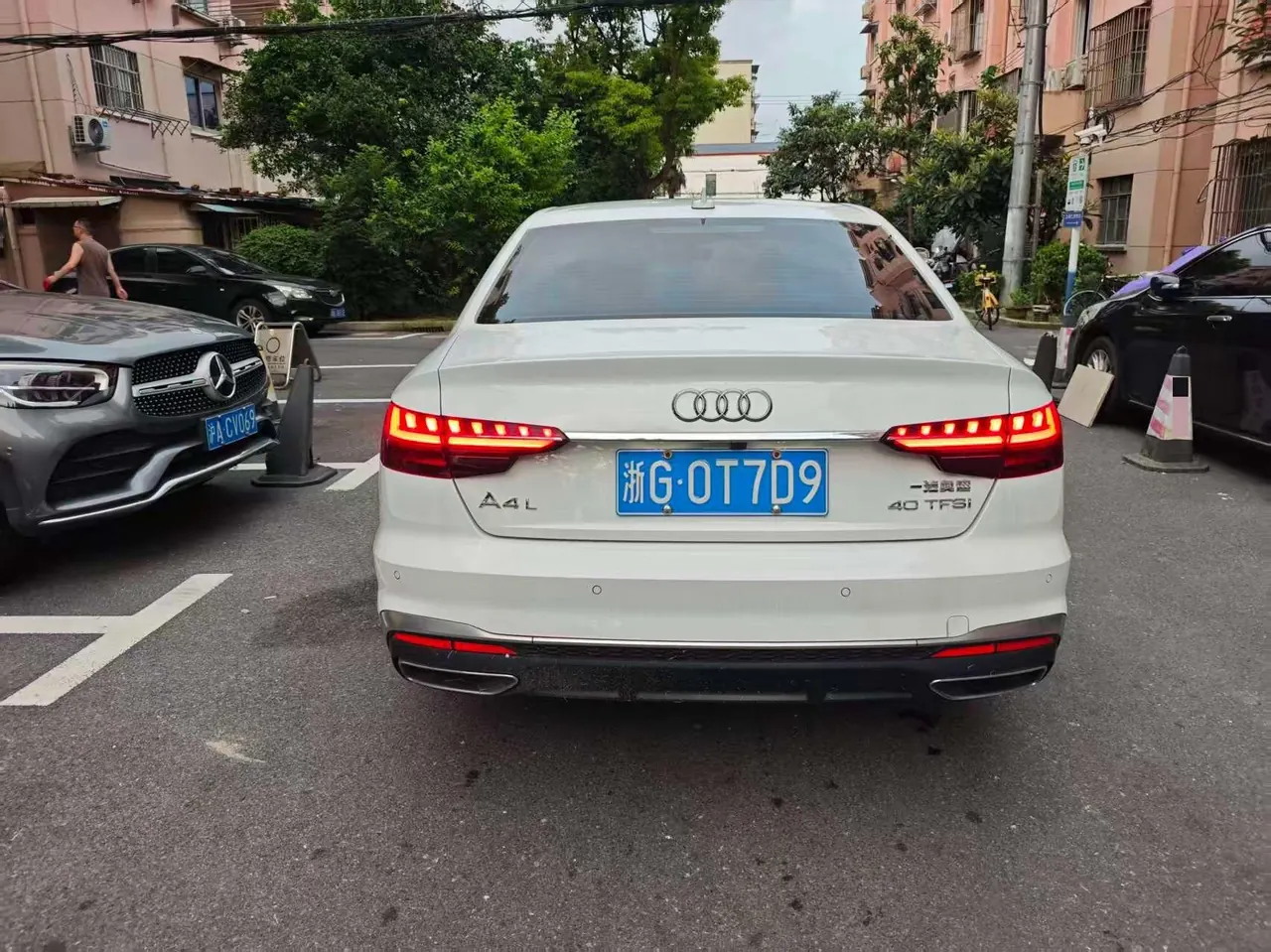 Audi 2020 A4L 2.0TFSI 40TFSI Deluxe Dynamic Automatic 2
