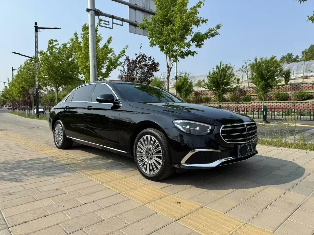 Mercedes Benz E Class 2023 E 300 L 2.0T Luxury Automatic Gear 2