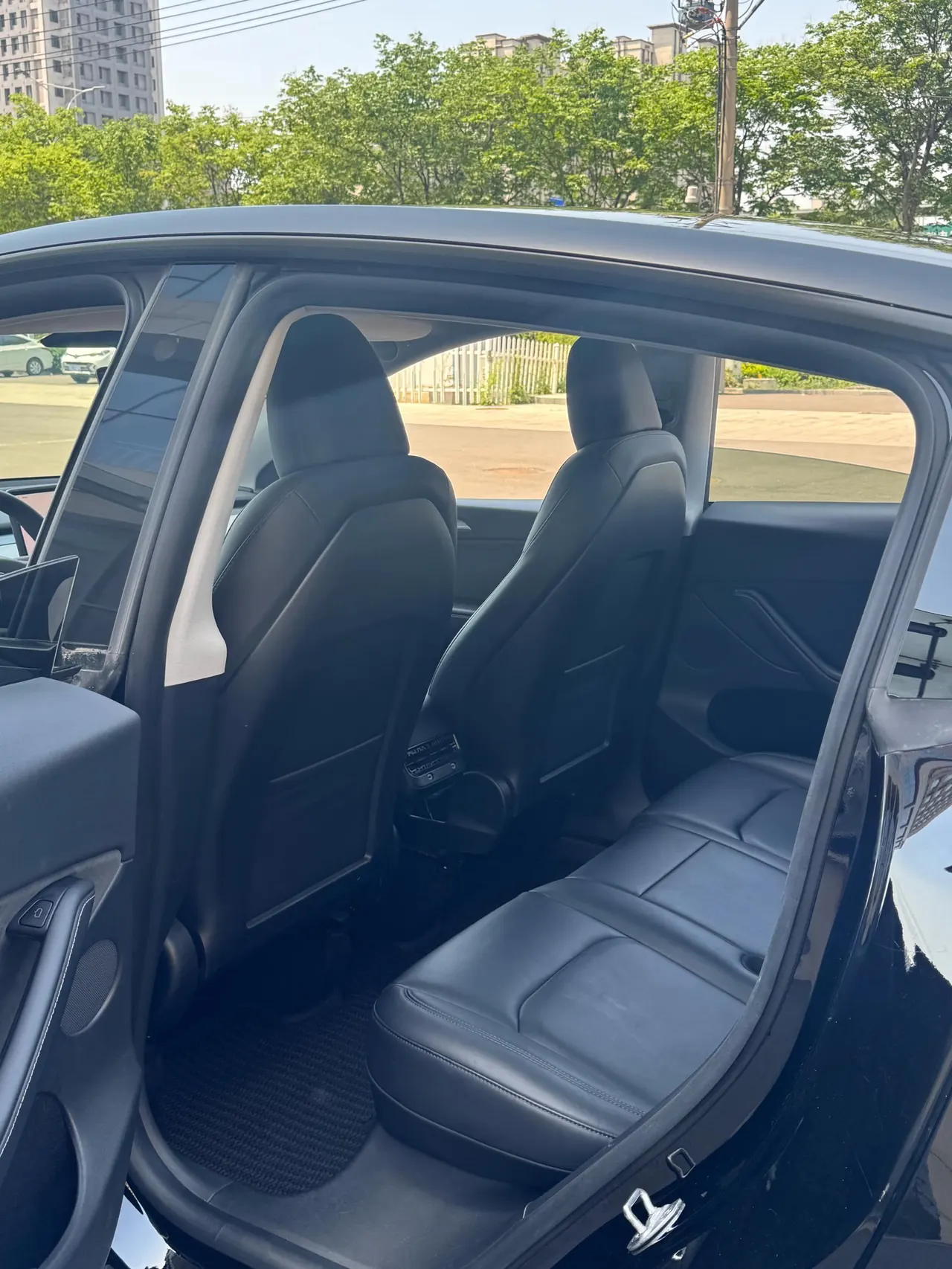Tesla 2023 Model Y rear-wheel drive version automatic transmission 5