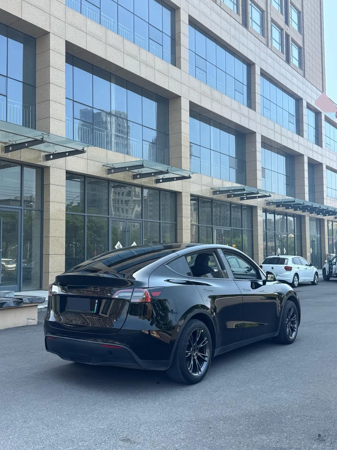 Tesla 2023 Model Y rear-wheel drive version automatic transmission 9