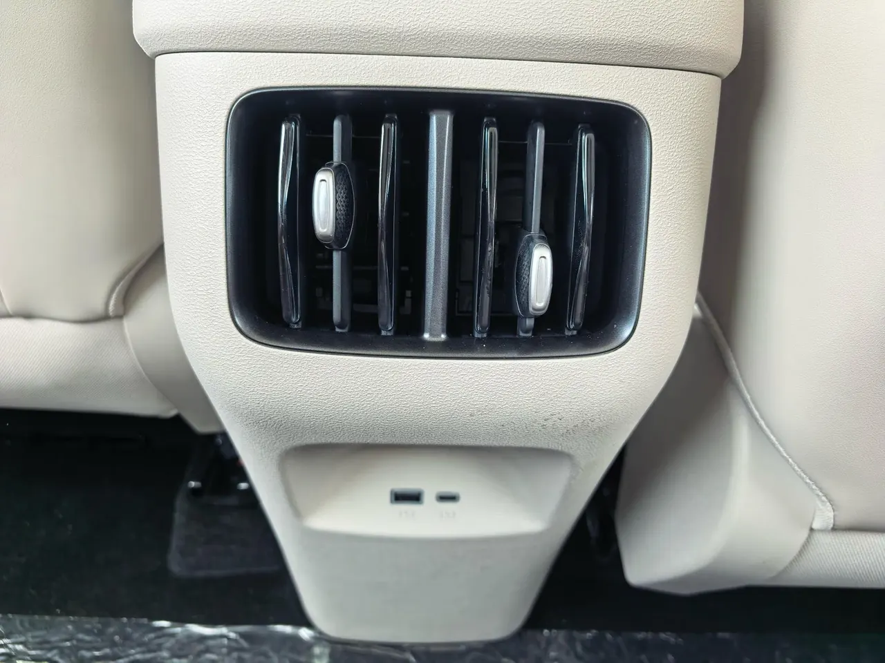 BYD 2026 sea lion 05 DM-i 1.5 stepless 220 pilot version automatic gear 11