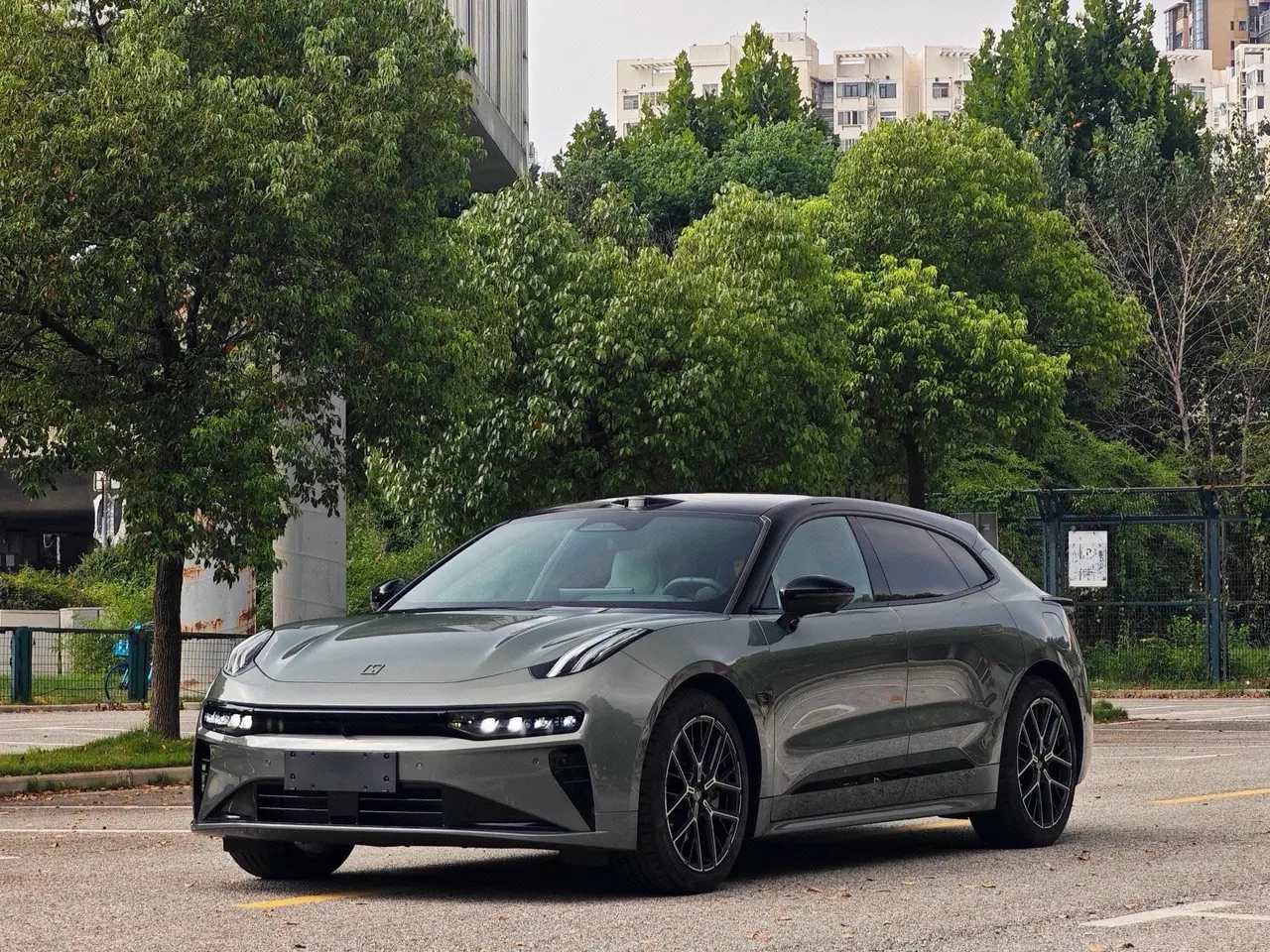 打开图片灯箱:Zeekr 2026 Zeekr 001 95-degree Four-wheel Drive Max Edition Automatic Gear