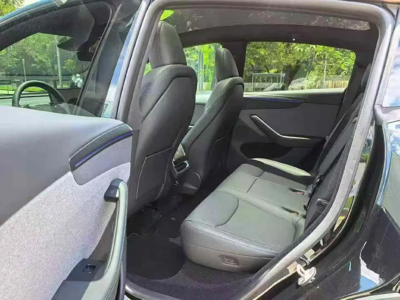 Tesla 2026 Model Y long endurance all-wheel drive version automatic transmission 6