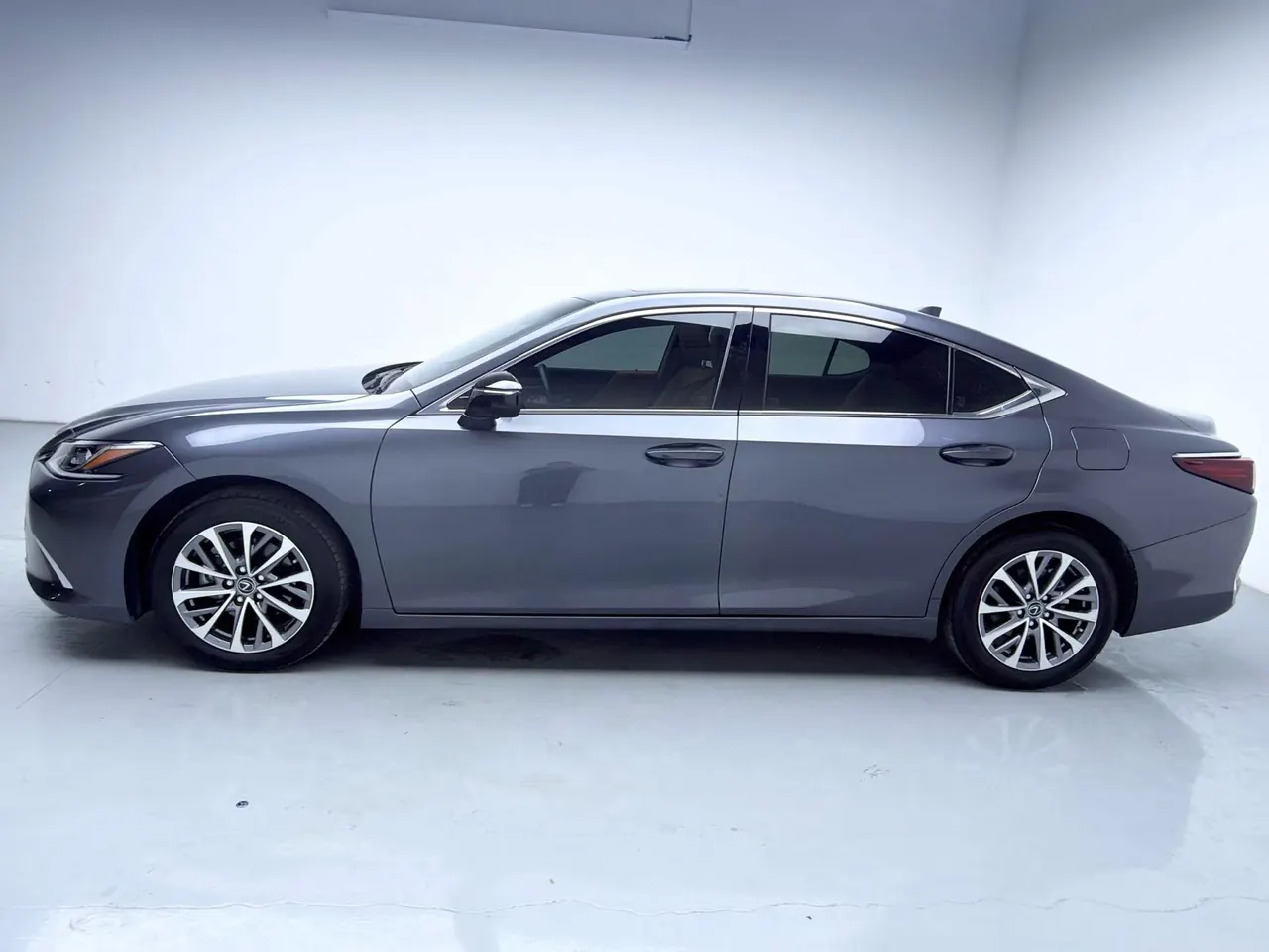 Lexus ES (Imported) 2023 ES200 2.0 Stepless Premium Edition Automatic Gear 5