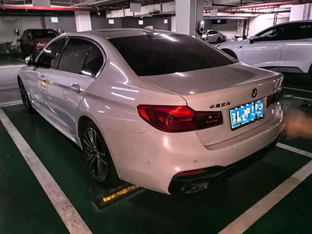 BMW 5 Series 2020 530Li 2.0T Leading M Sports Suit Automatic Gear 2