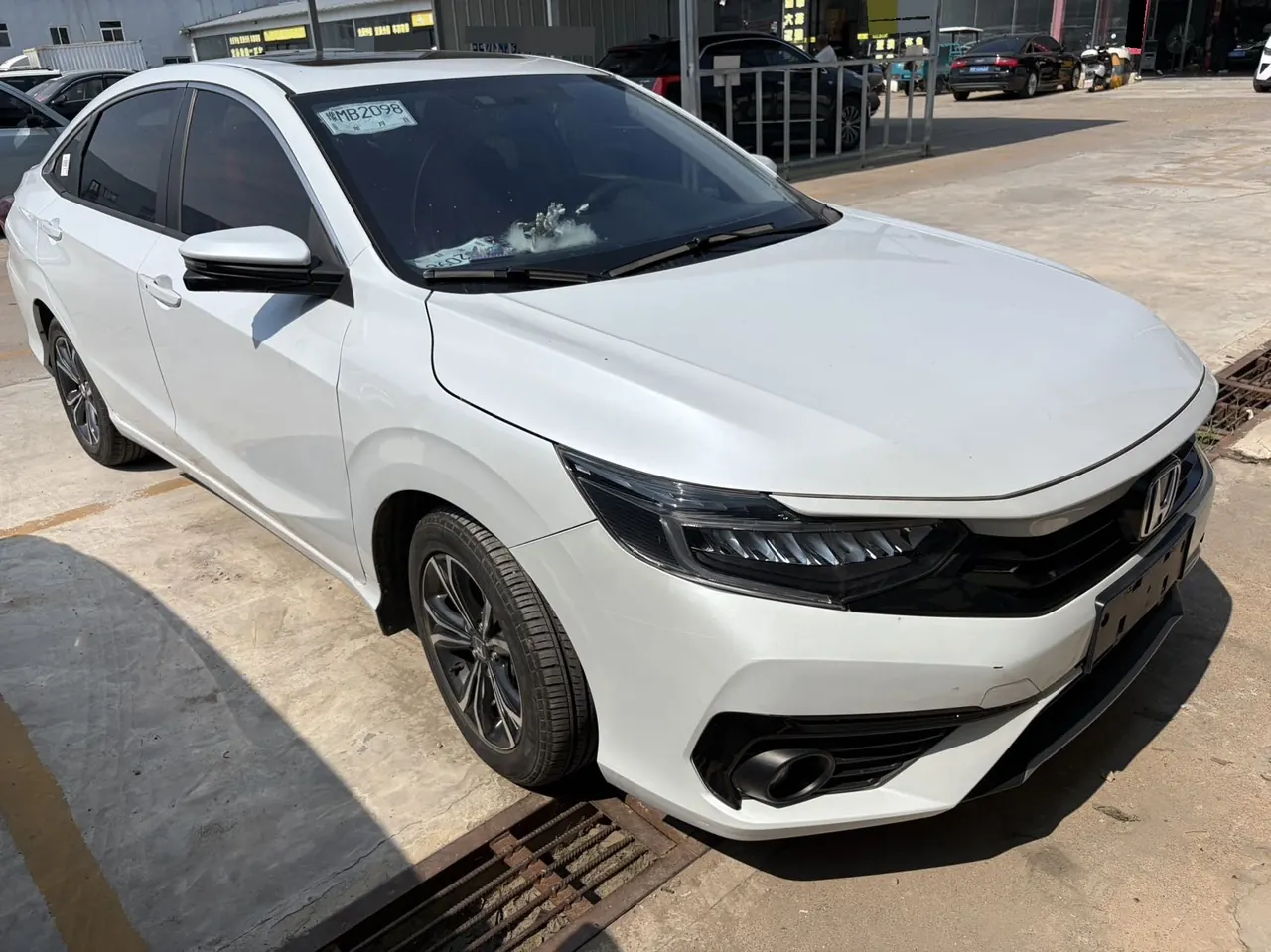 Honda 2022 hybrid 1.5 stepless sharp and clean version of automatic gear 2