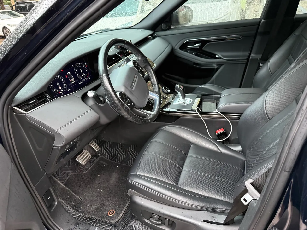 Land Rover 2020 Range Rover Aurora 48V 2.0T 249PS R-DYNAMIC SE Sports Technology Edition Automatic Gear 2