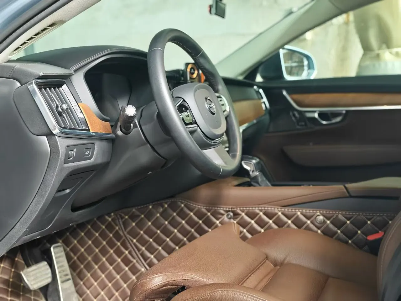 Volvo 2020 S90 2.0T T5 Zhiyuan Deluxe Edition Automatic Gear 2