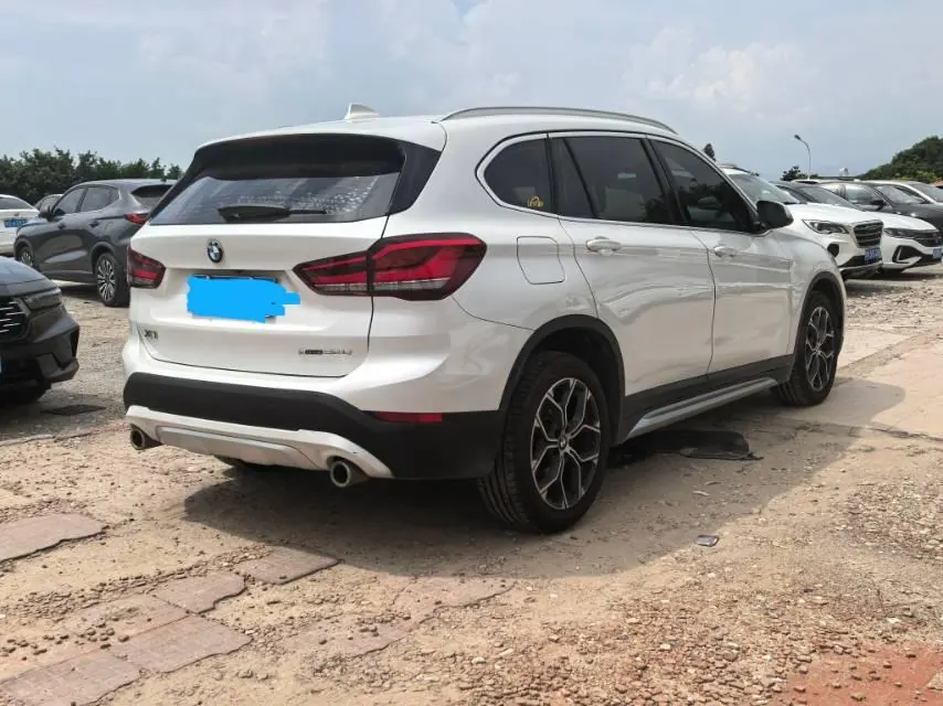 BMW 2020 X1 sDrive20Li 1.5T exclusive automatic gear 7