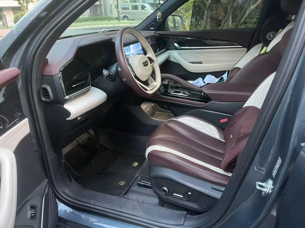 Geely 2021 XingyueL (Monjaro) 2.0TD EVO two-wheel drive smart automatic gear 5