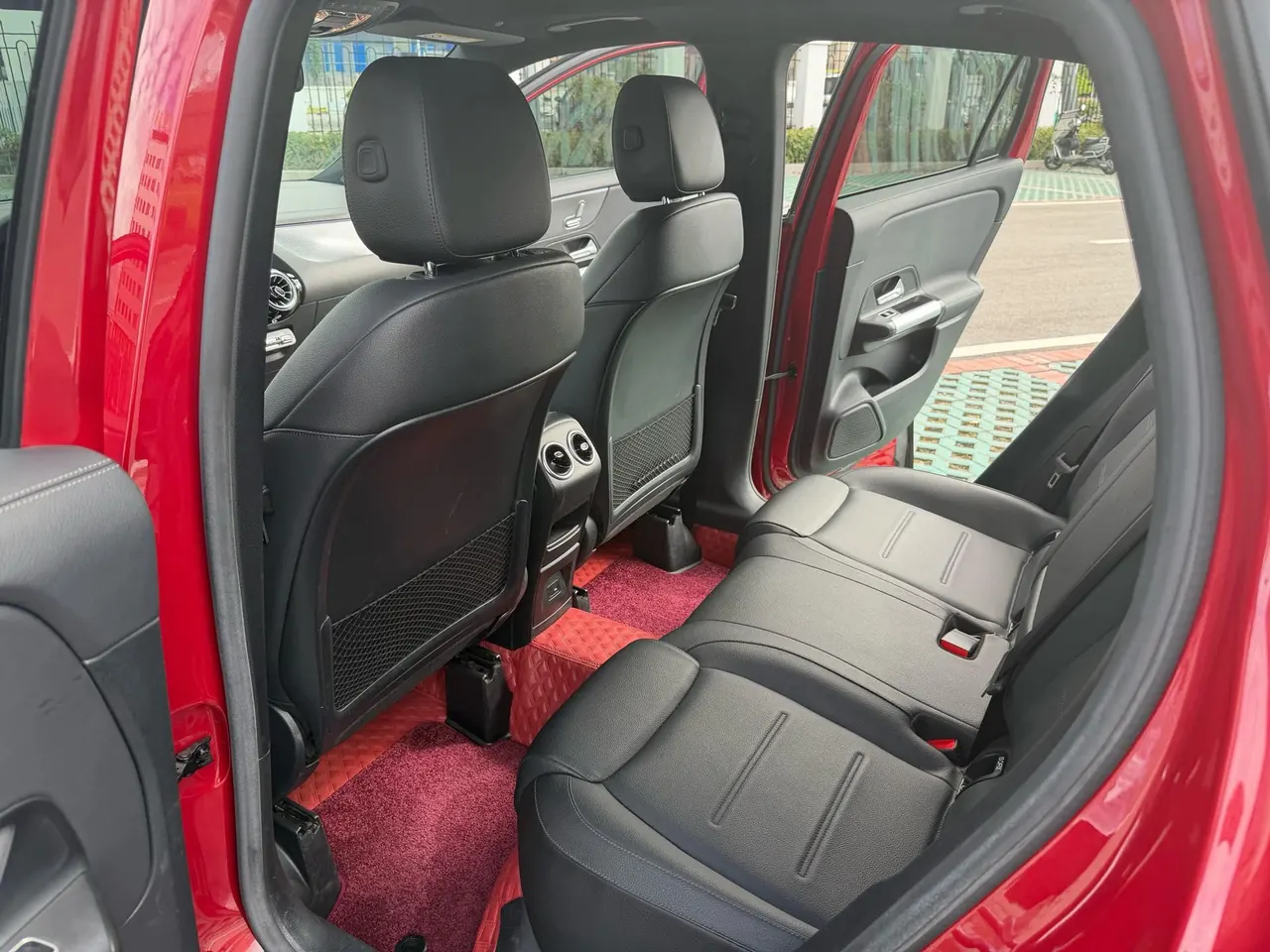 Mercedes Benz 2020 GLA 200 1.3T automatic gear 7