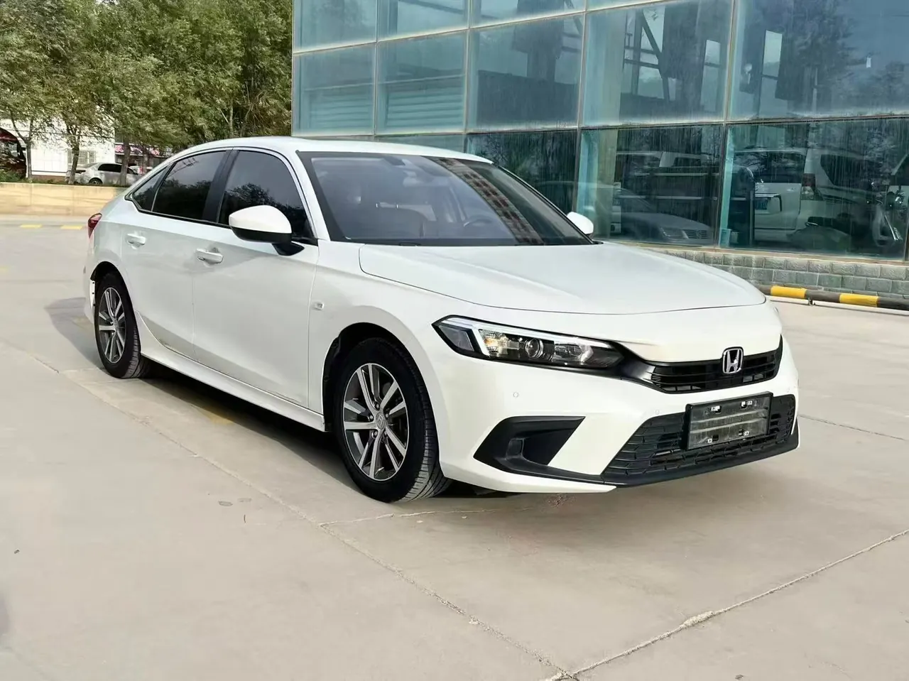 打开图片灯箱:Honda 2023 Civic Hatchback 1.5T Stepless 240TURBO Extreme Automatic Gear