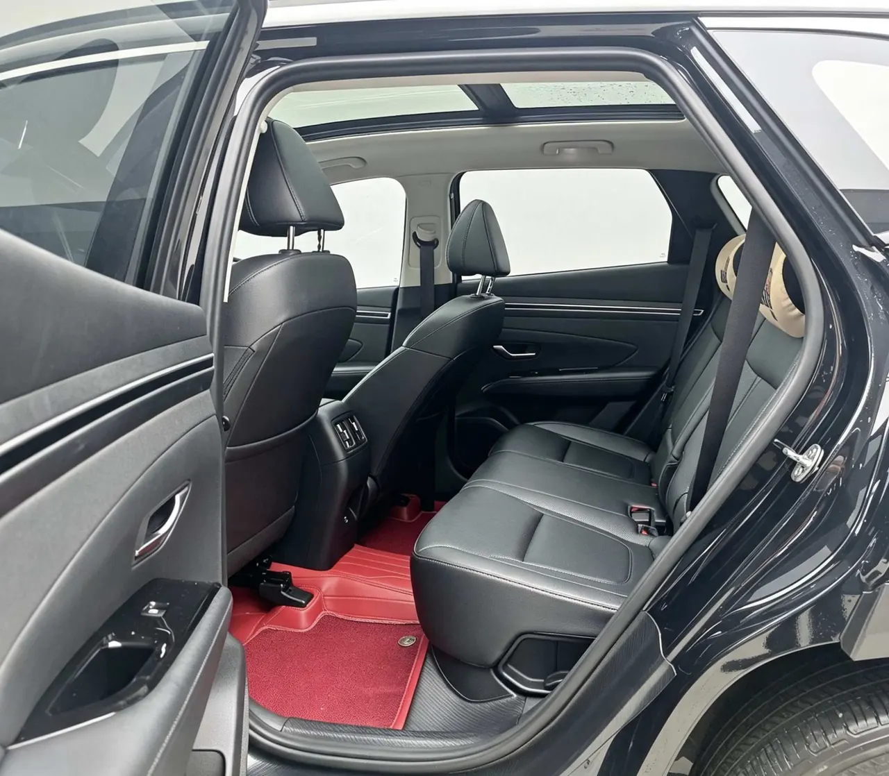 Hyundai 2023 Shengda Traveler 2.0TGDi 380TGDi LUX Four-wheel Drive Premium Edition (HTRAC) Automatic Gear 2