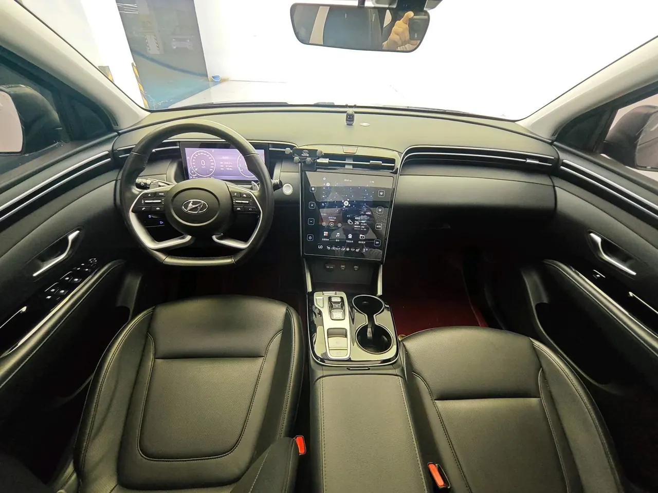 Hyundai 2023 Shengda Traveler 2.0TGDi 380TGDi LUX Four-wheel Drive Premium Edition (HTRAC) Automatic Gear 3