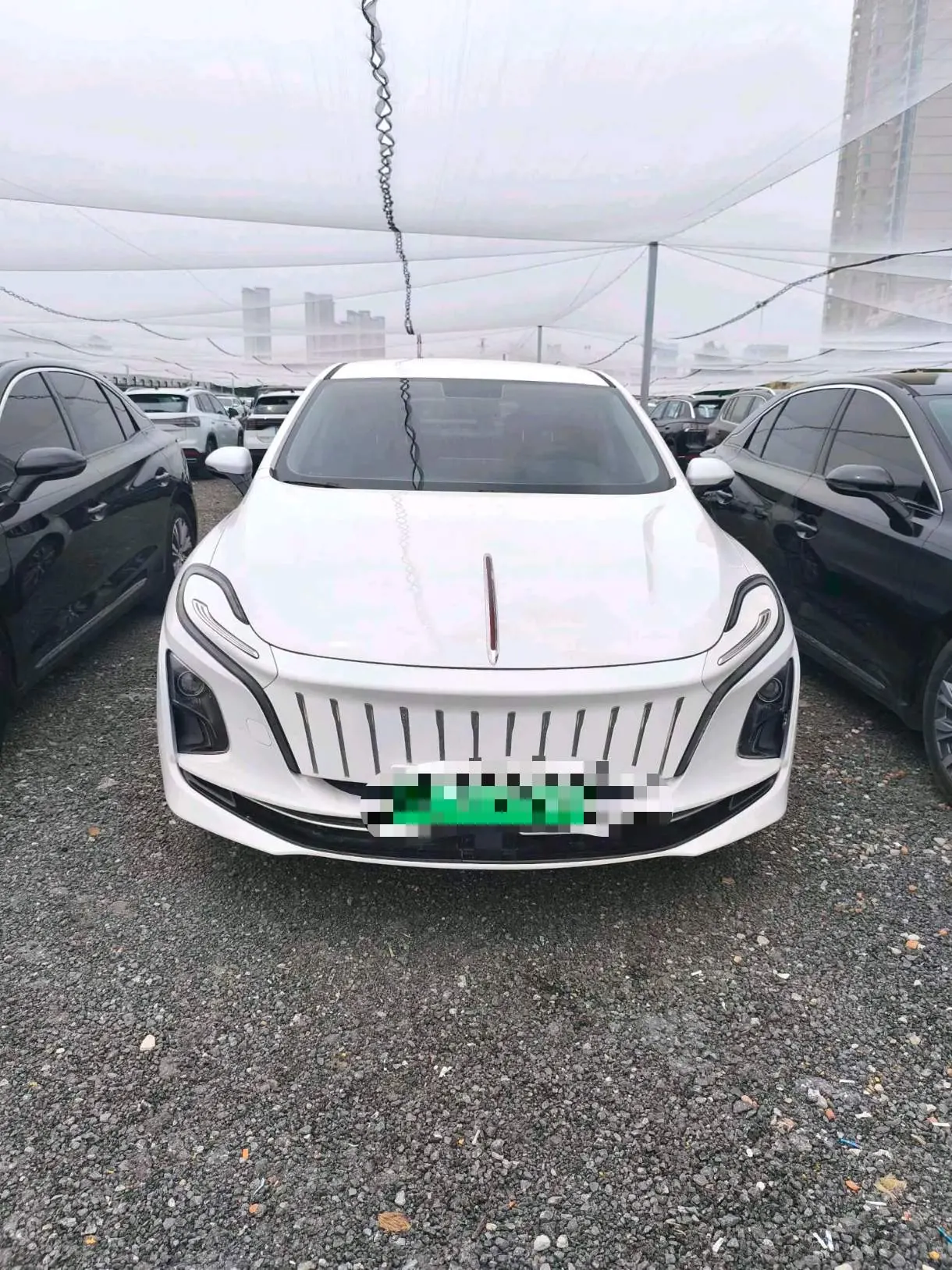 HongQi 2023 E-QM 5 560km PLUS automatic gear 2