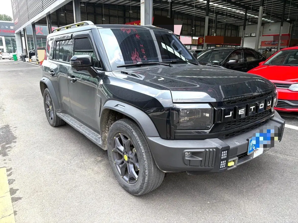 Jetour 2023 Traveler 2.0T Four-wheel Drive Crossing Automatic Gear 3