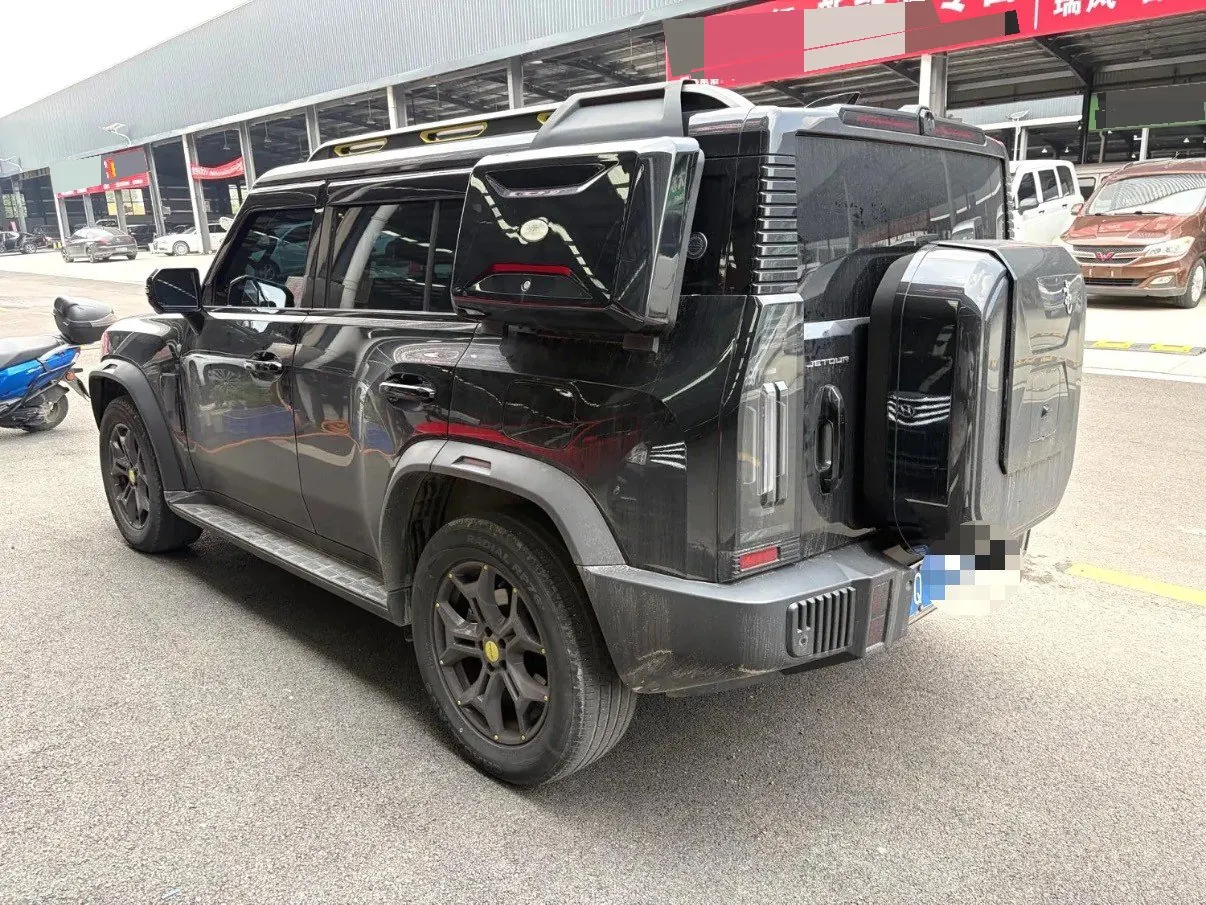 Jetour 2023 Traveler 2.0T Four-wheel Drive Crossing Automatic Gear 5