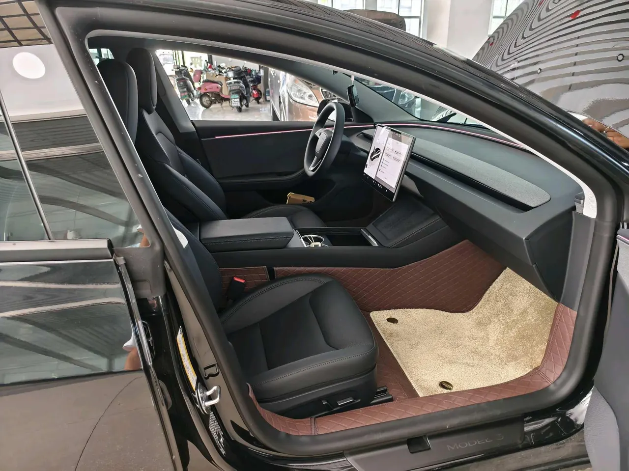 Tesla 2025 Model 3 long endurance rear wheel drive version (modified) automatic gear 5