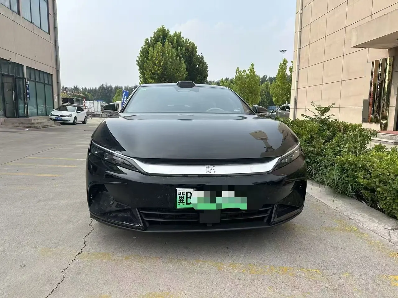 BYD 2025 Han DM-i 1.5T stepless smart driving version 125KM laser Radar flagship automatic gear 2