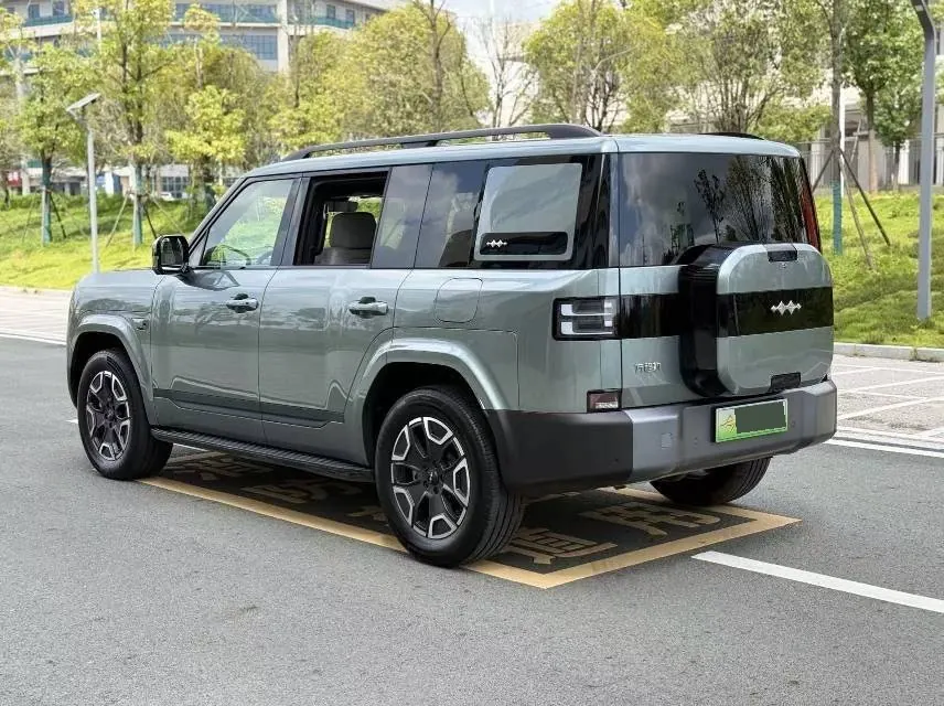 FangChengBao 2025 Titanium 7 1.5T Stepless 200KM Two-Drive Max Edition Automatic Gear 9