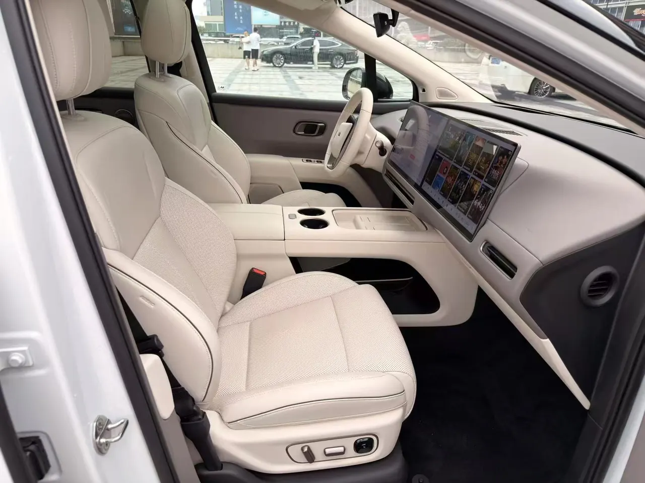 Li 2025 i8 Standard Edition Automatic Gear 6