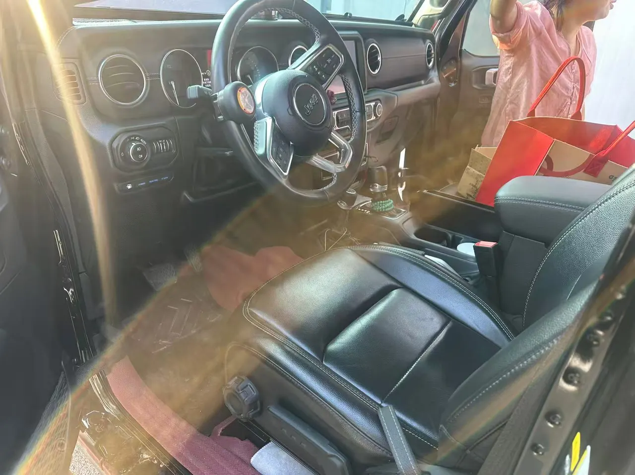 Jeep herdsman New Energy (Imported) 2021 herdsman 4xe 2.0T Sahara Automatic 4