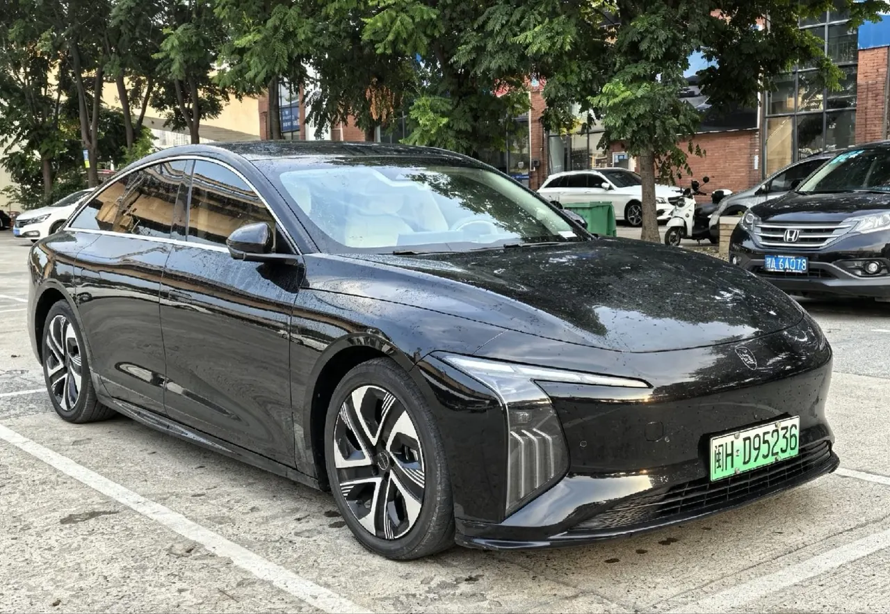 The popular 2024 xinghai S 7 555km luxury version of automatic gear 3