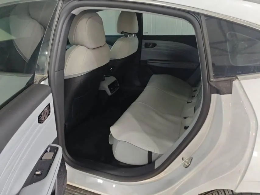 Geely Galaxy 2025 E 8 575km set sail smart driving version of automatic gear 4