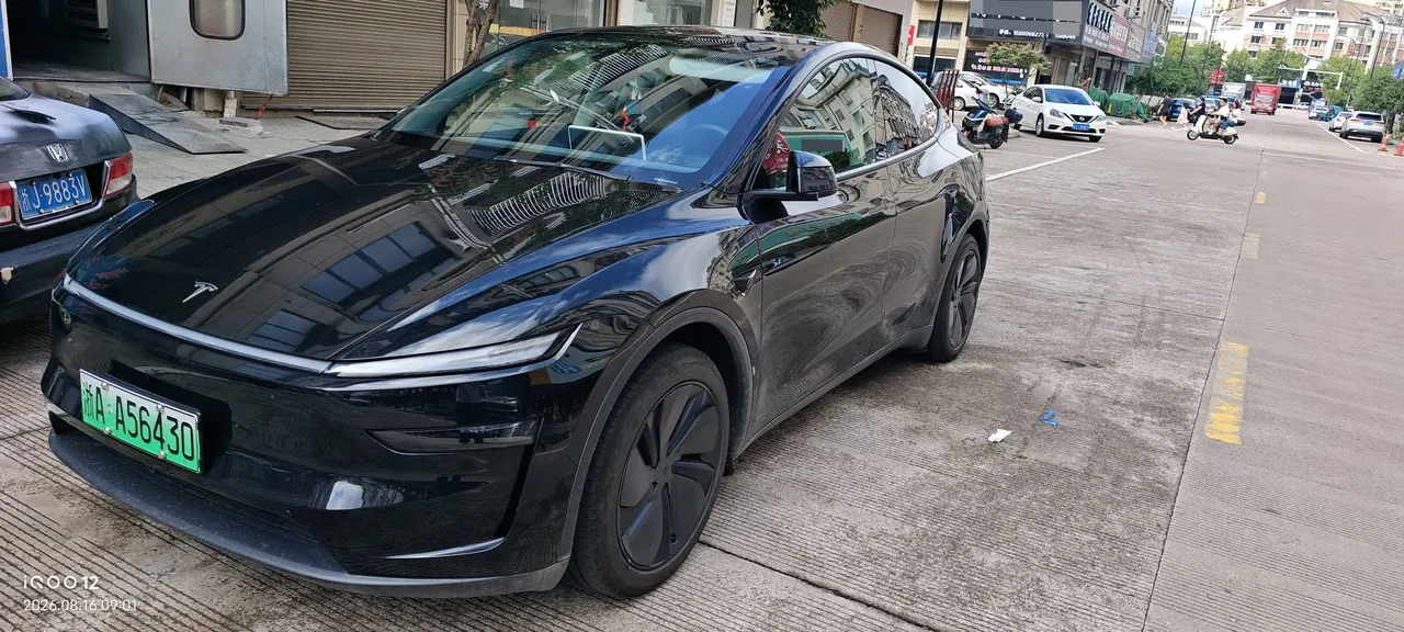 Open image lightbox: Tesla 2025 Model Y Rear Wheel Drive First Edition Automatic Transmission