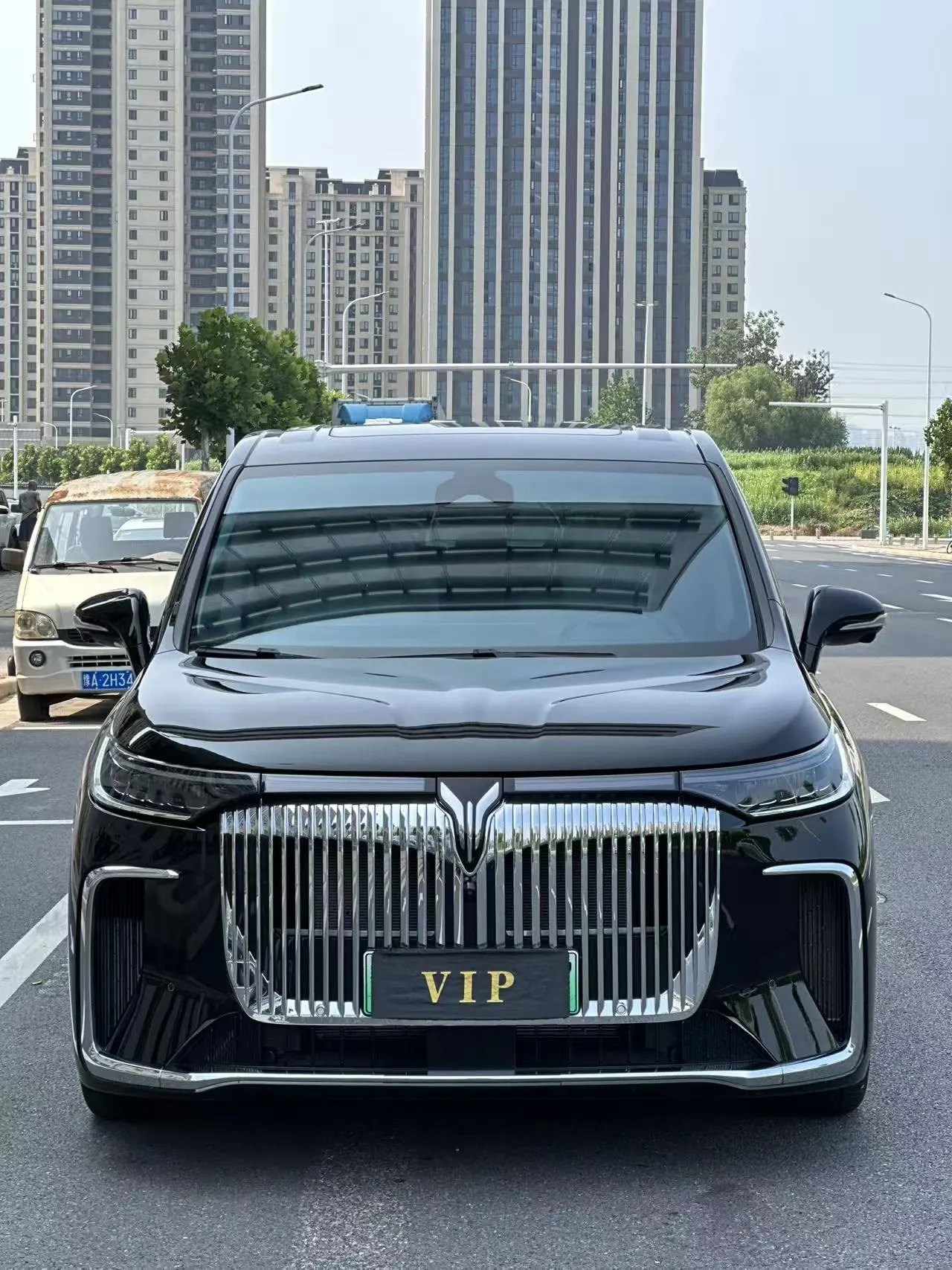 Voyah 2025 dreamers PHEV 1.5T four-wheel drive distinguished Kunpeng version automatic gear 2