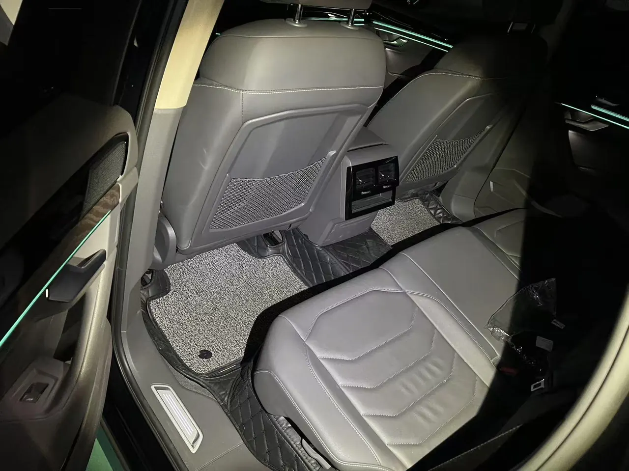 Volkswagen Touareg (Imported) 2021 Touareg 2.0TSI Sharp Edition Automatic Gear 5