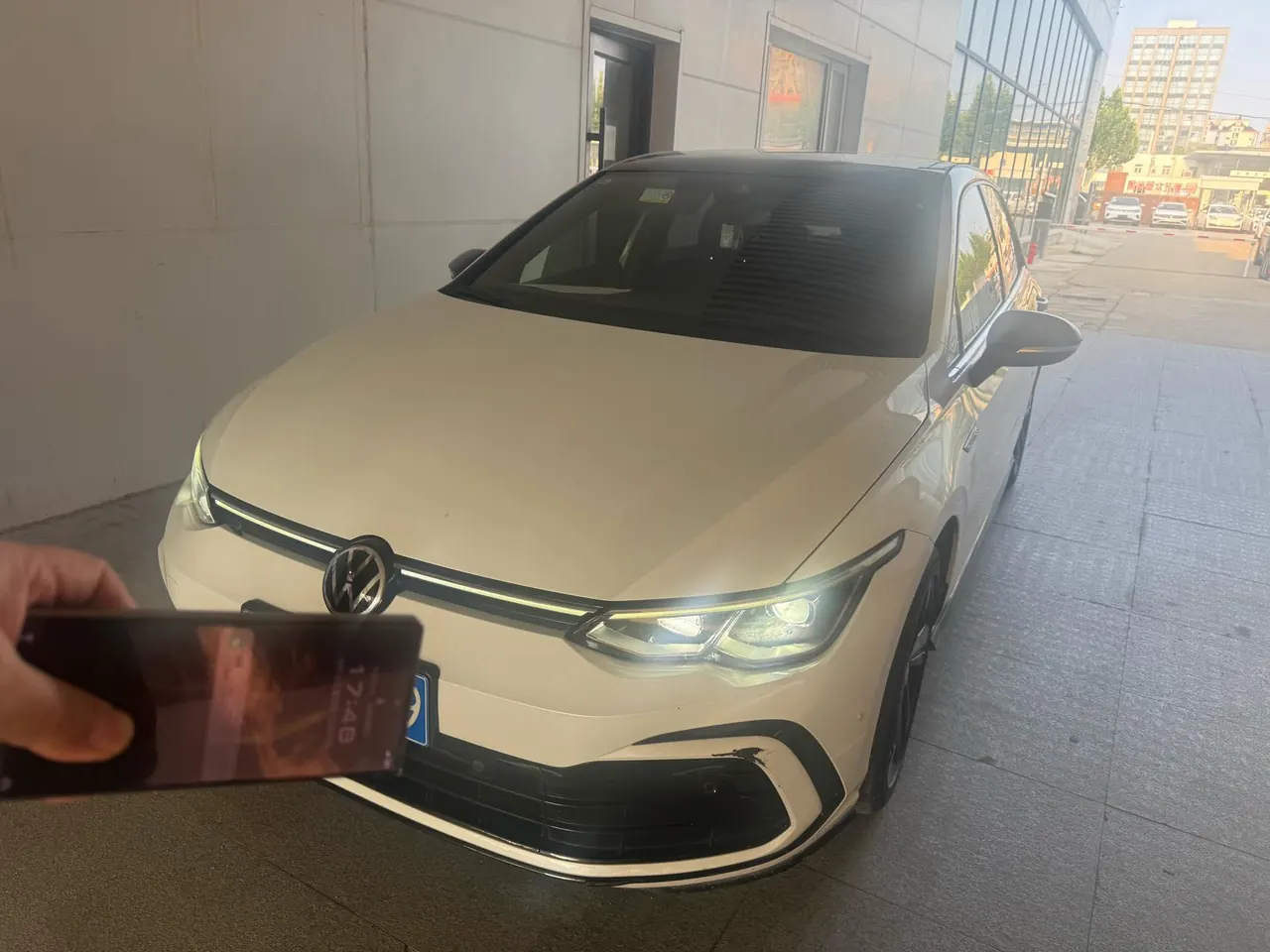 Volkswagen 2021 Golf 8 R-Line 1.4TSI 280TSI Automatic 4