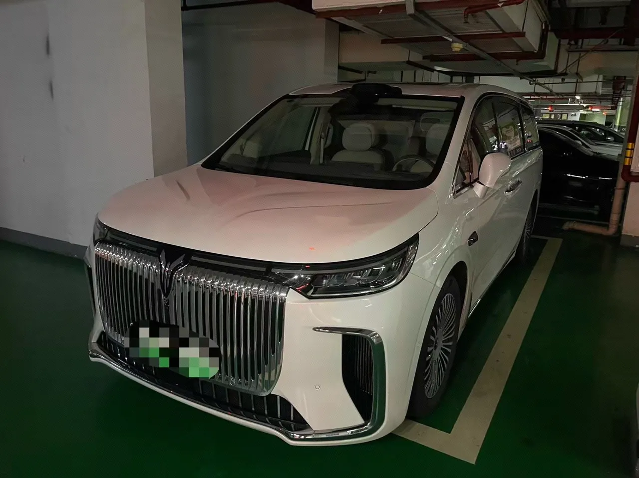 打开图片灯箱:Voyah 2025 dreamers PHEV 1.5T four-wheel drive flagship dry Kun version automatic gear