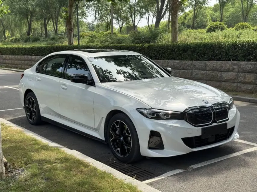 BMW 2023 i3 eDrive 40 L obsidian night suit automatic gear 3