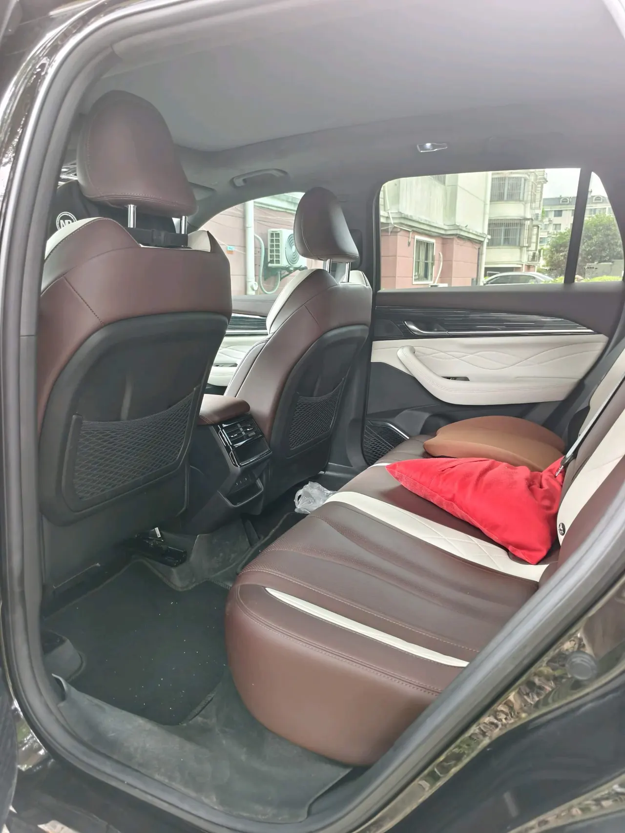 Geely 2024 XingyueL (Monjaro) 2.0TD high-power two-wheel drive cloud version automatic gear 7