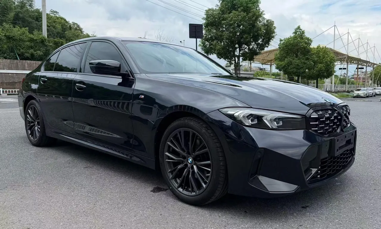 BMW 3 Series 2024 325Li 2.0T M Sports Obsidian Night Suit Automatic Gear 3